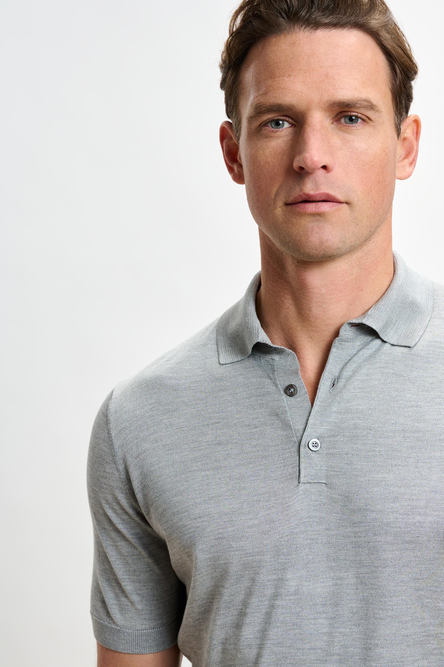 Dove Grey Silk Knitted Kendal Short Sleeve 3 Button Polo Shirt - Image 3